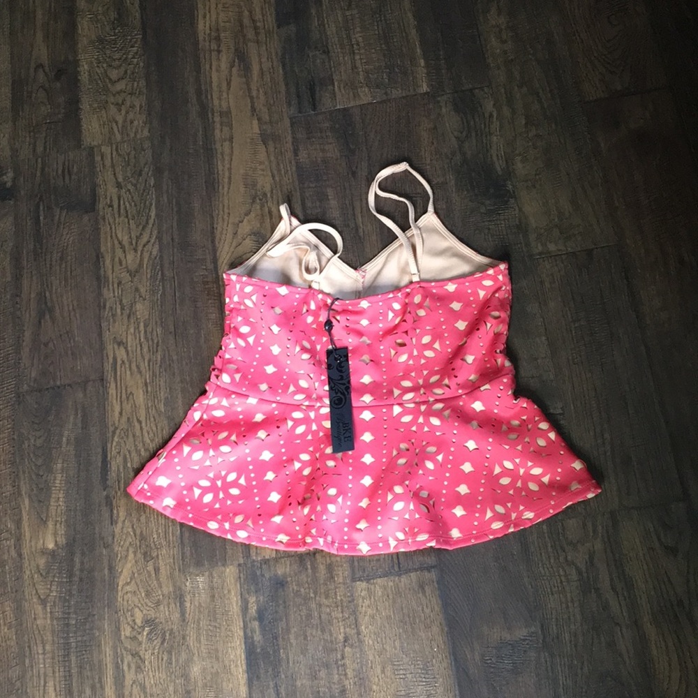 Pink top - Picture 2 of 3